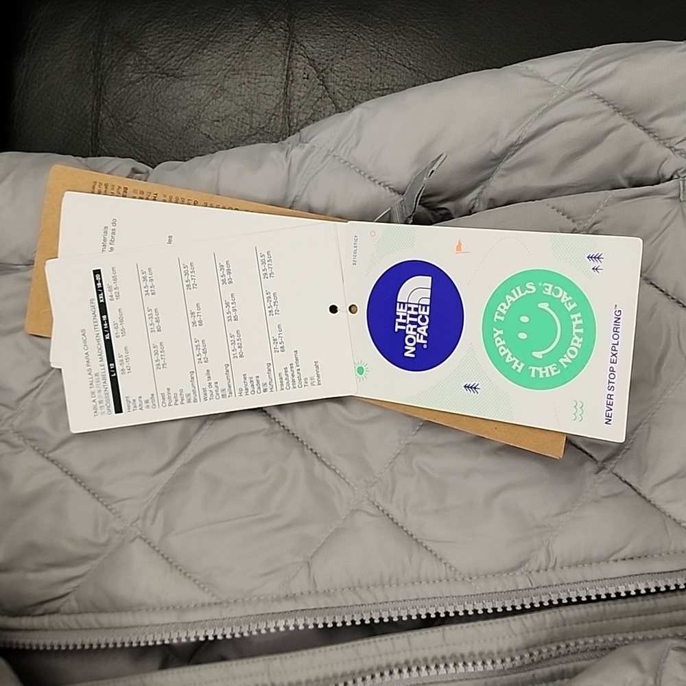 The North Face Thermoball Parka - Picture 7 of 8